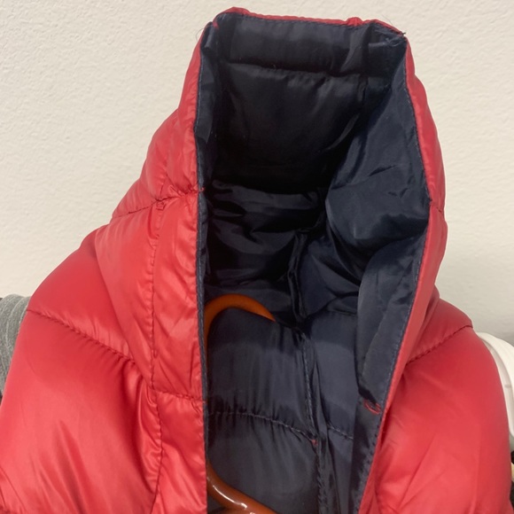 Red winter fashion coat - Picture 3 of 9